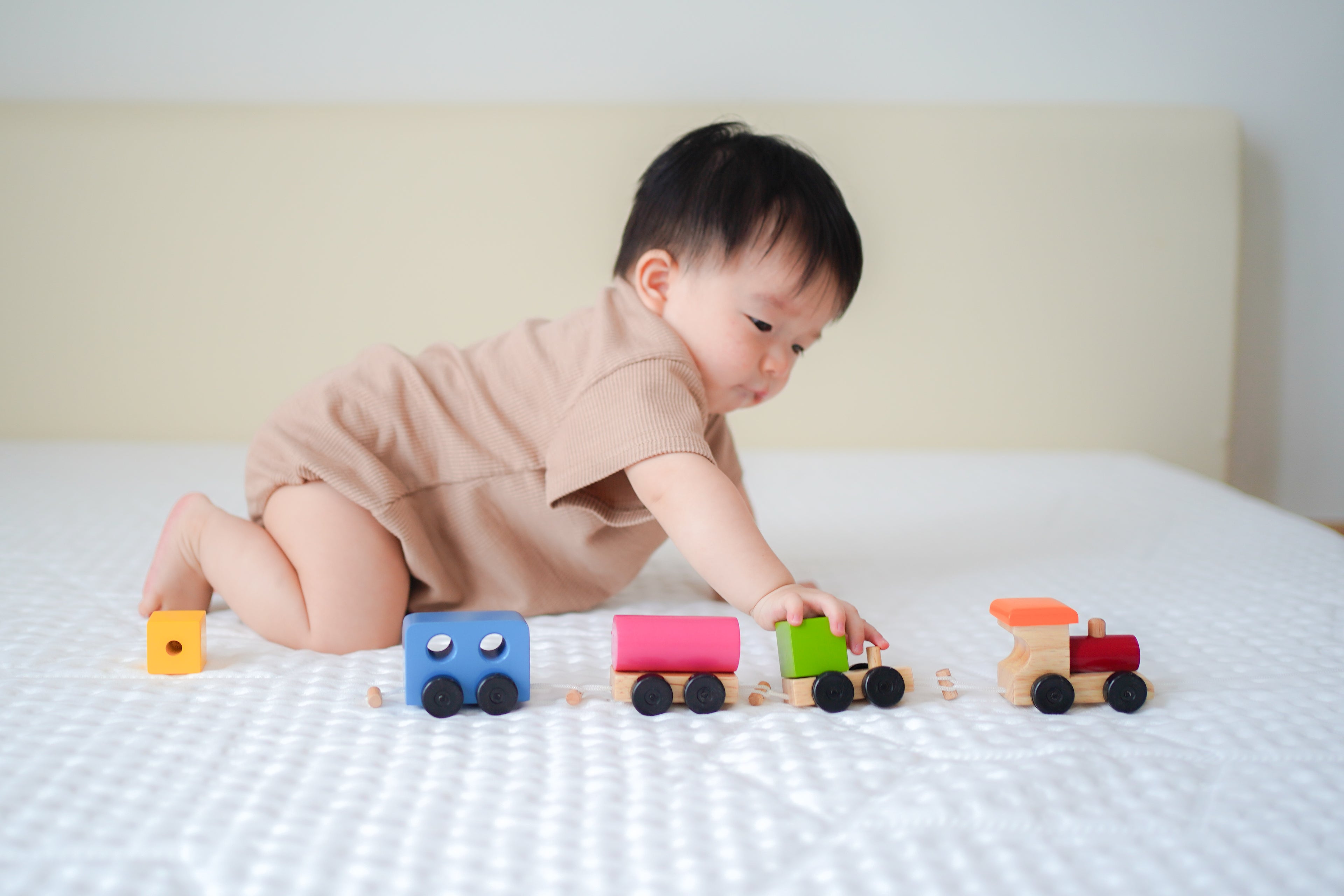 Play Set #5: 9 - 10 months